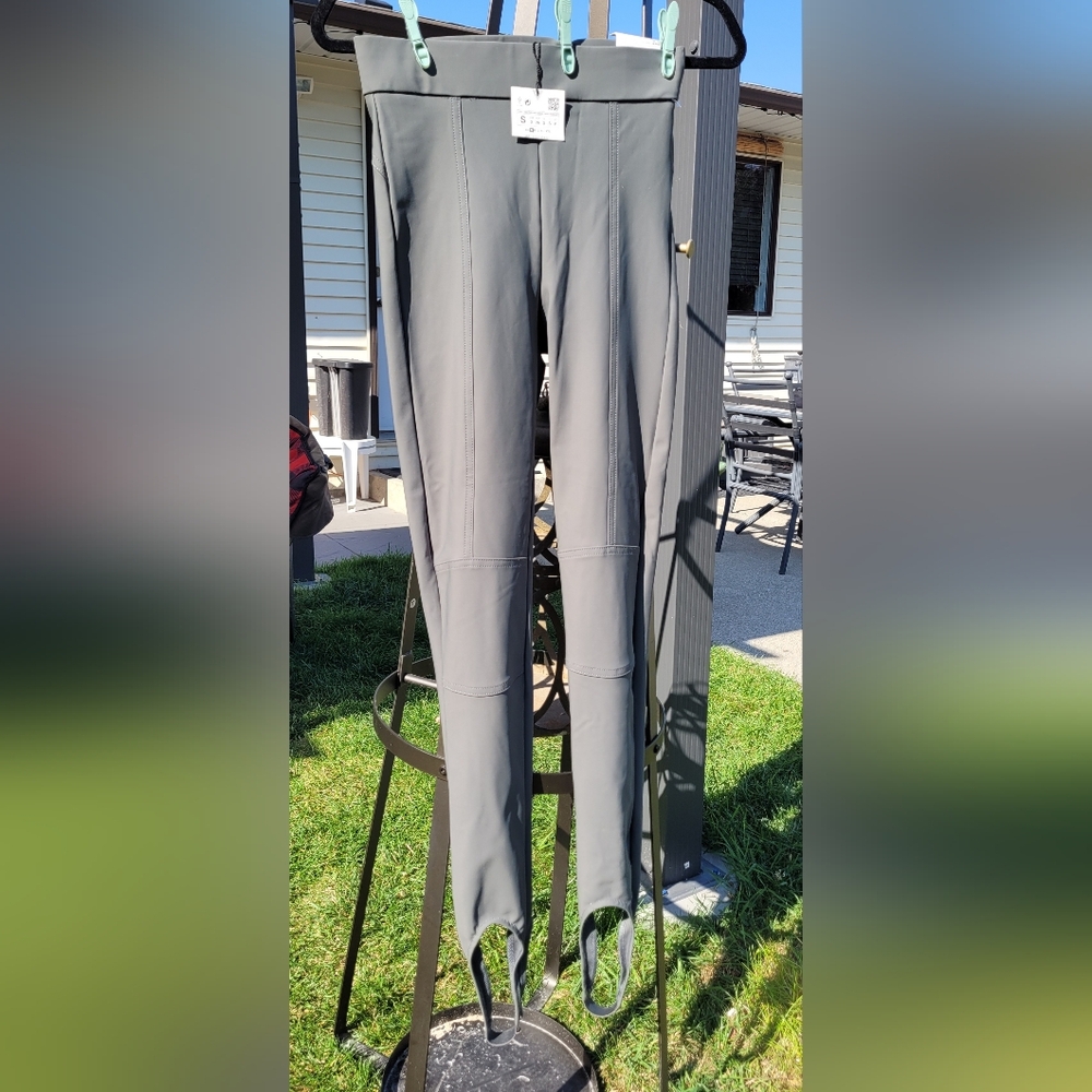 🆕️ NWT Zara High Waisted Stirrup Pants Leggings